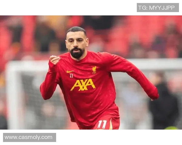 萨拉赫精准传中加克波调整后劲射击中立柱错失破门良机